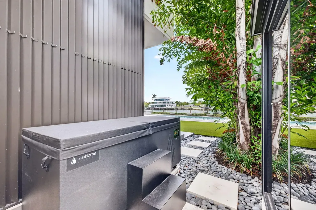 1529 Middle River Drive Fort Lauderdale FL 33304
