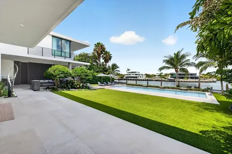 1529 Middle River Drive Fort Lauderdale FL 33304