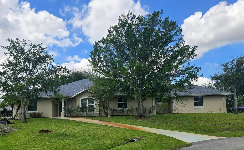 2879 SE Peru Street Port St Lucie FL 34984