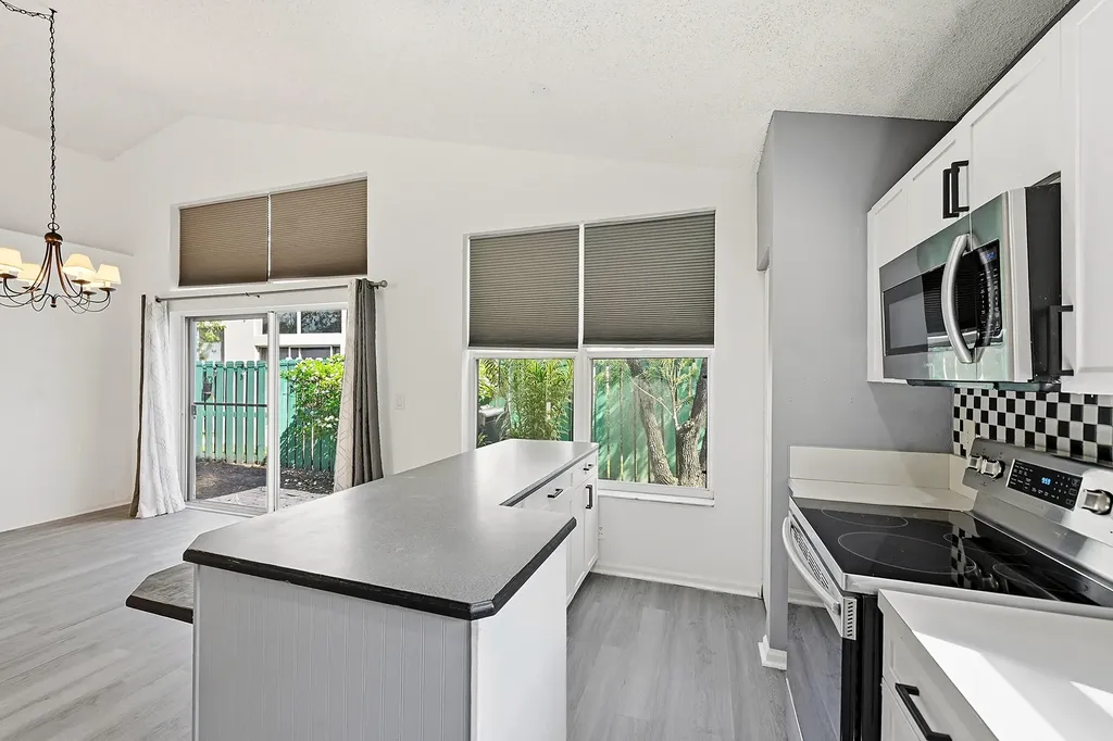 1852 Capeside Circle Wellington FL 33414