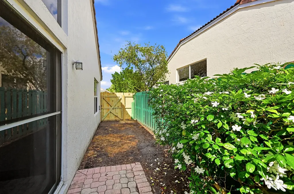 1852 Capeside Circle Wellington FL 33414