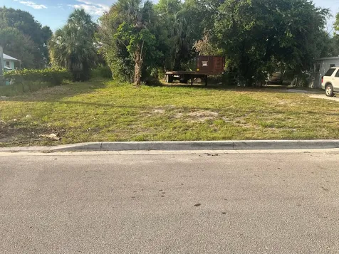 0000 Avenue L Fort Pierce FL 34950
