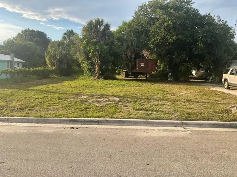 0000 Avenue L Fort Pierce FL 34950