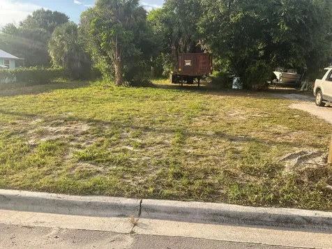 0000 Avenue L Fort Pierce FL 34950