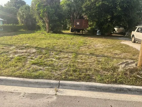 0000 Avenue L Fort Pierce FL 34950