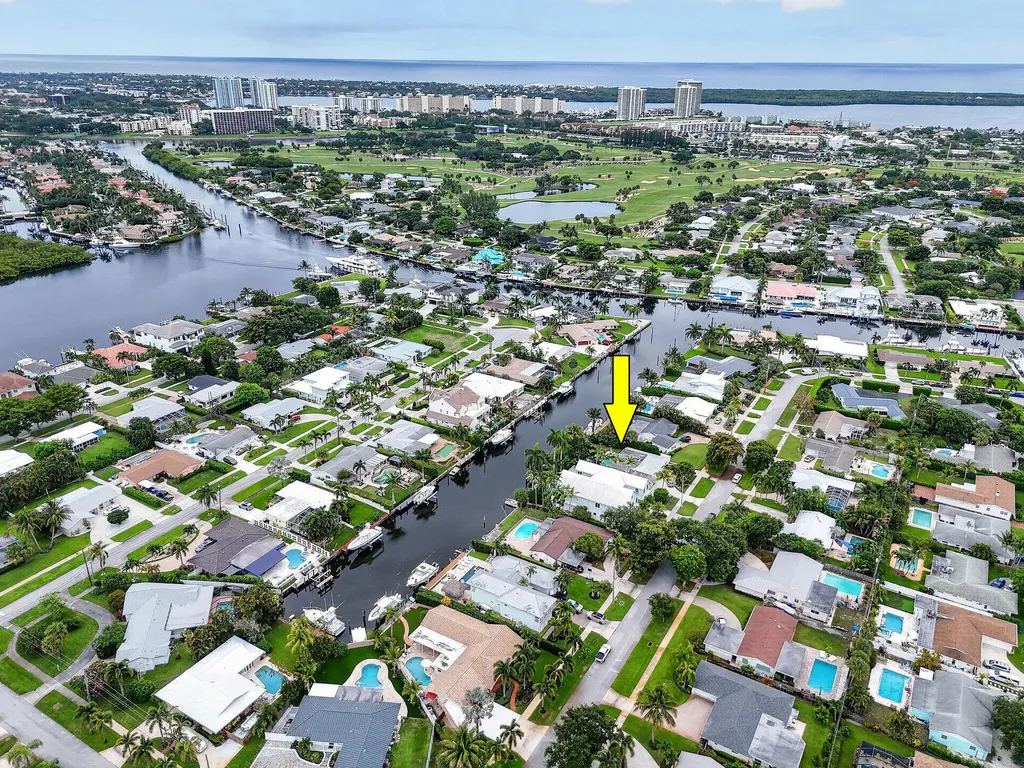 717 Robin Way North Palm Beach FL 33408