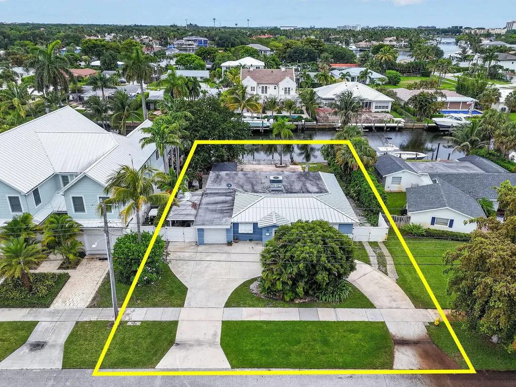717 Robin Way North Palm Beach FL 33408