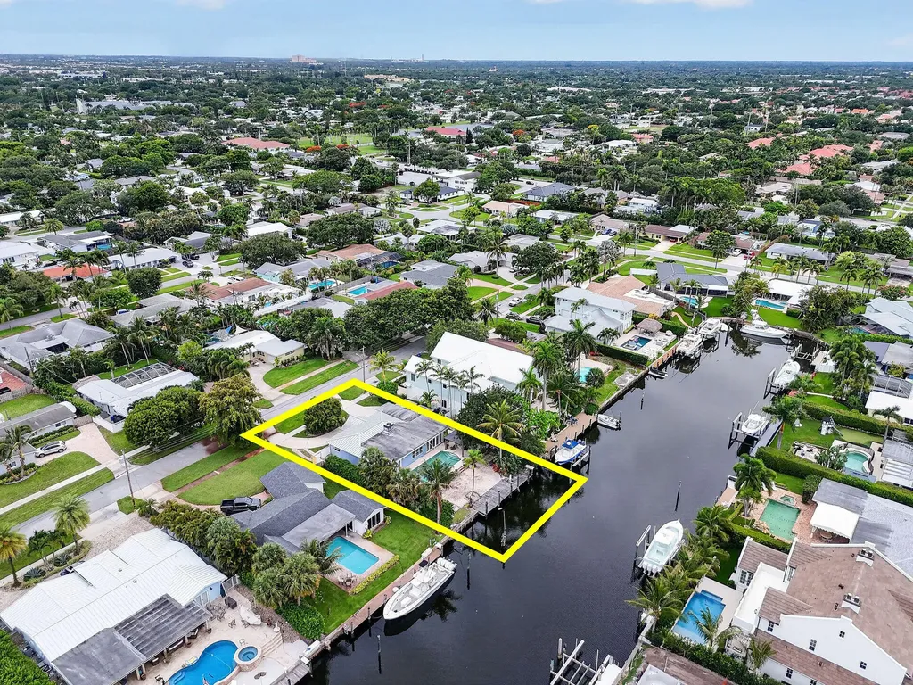 717 Robin Way North Palm Beach FL 33408