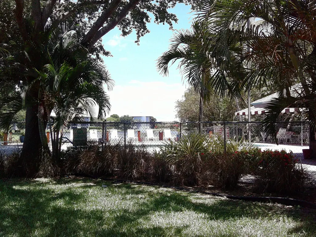 9420 Poinciana Place Davie FL 33324