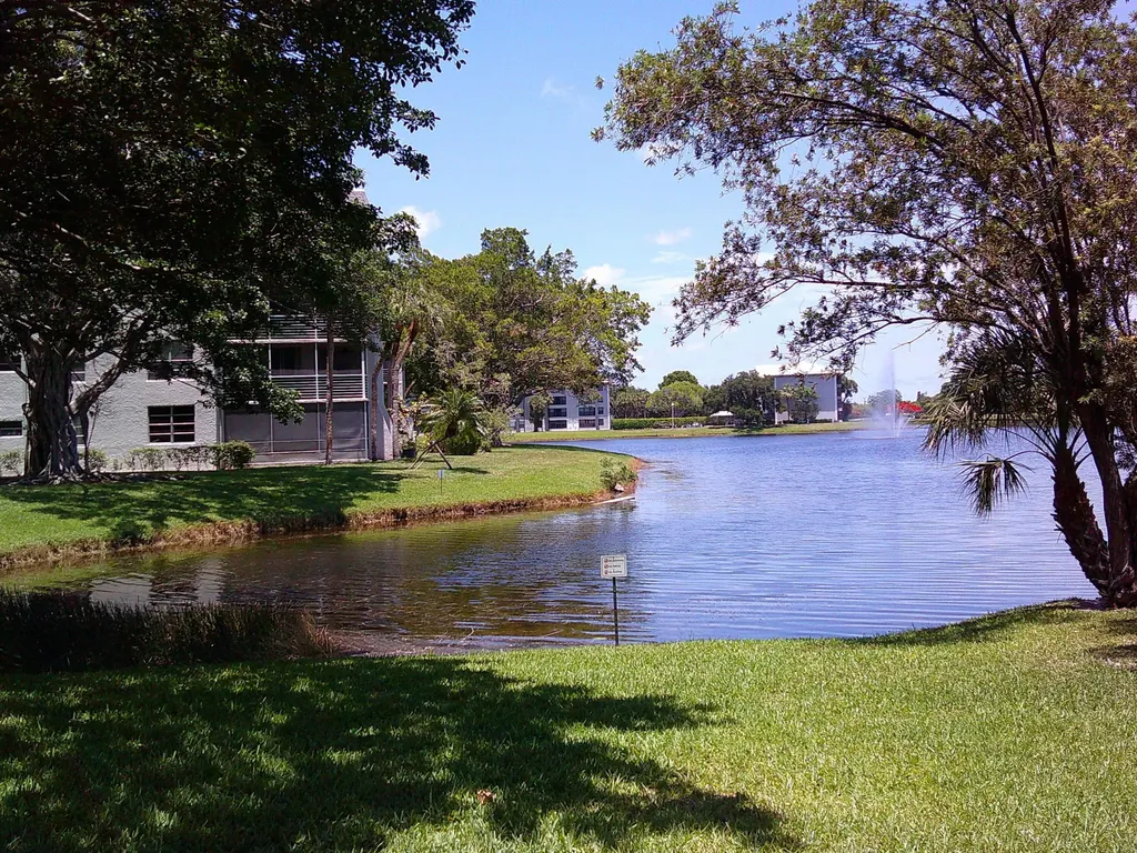 9420 Poinciana Place Davie FL 33324