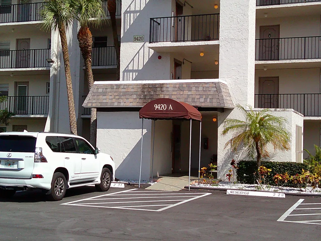 9420 Poinciana Place Davie FL 33324