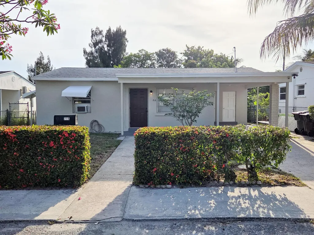 715 S C Street Lake Worth FL 33460
