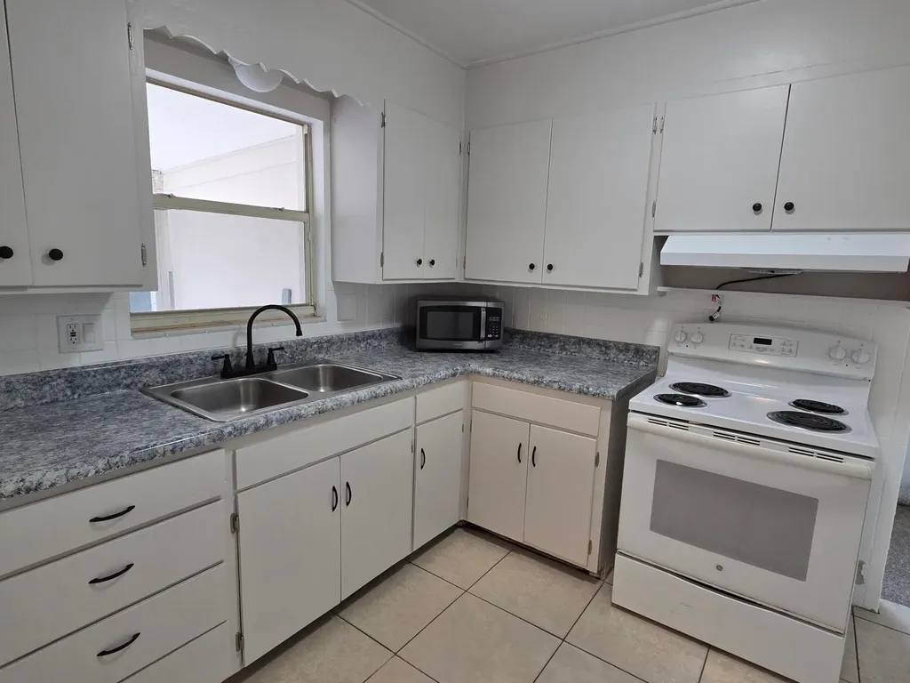 715 S C Street Lake Worth FL 33460
