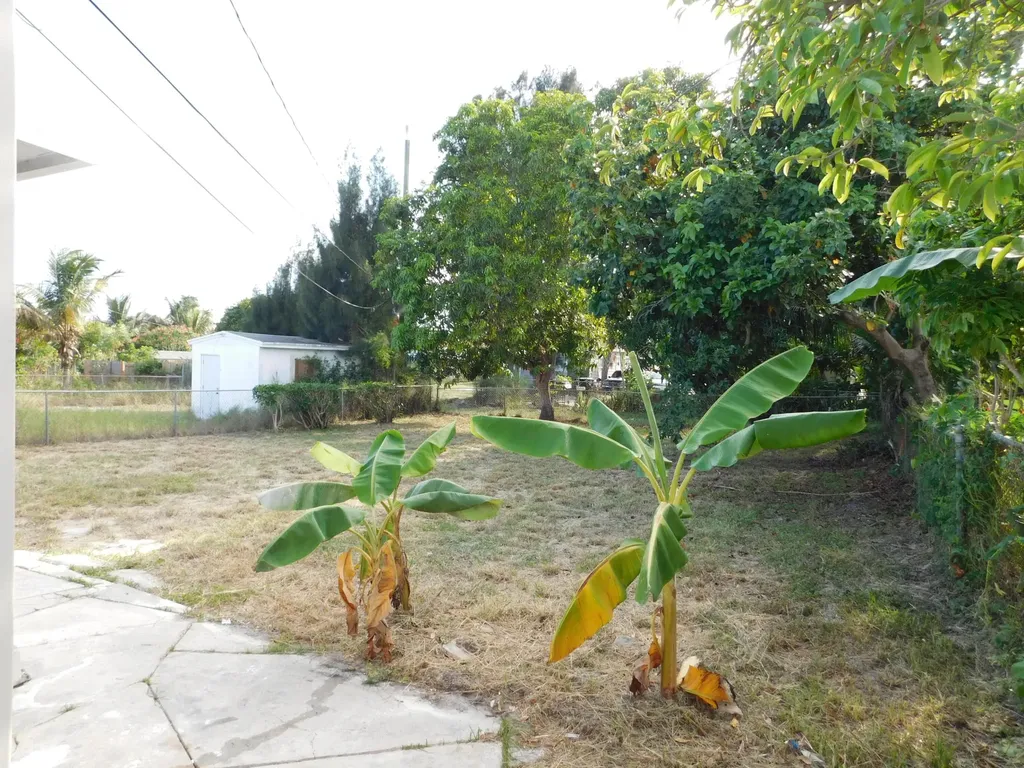 715 S C Street Lake Worth FL 33460