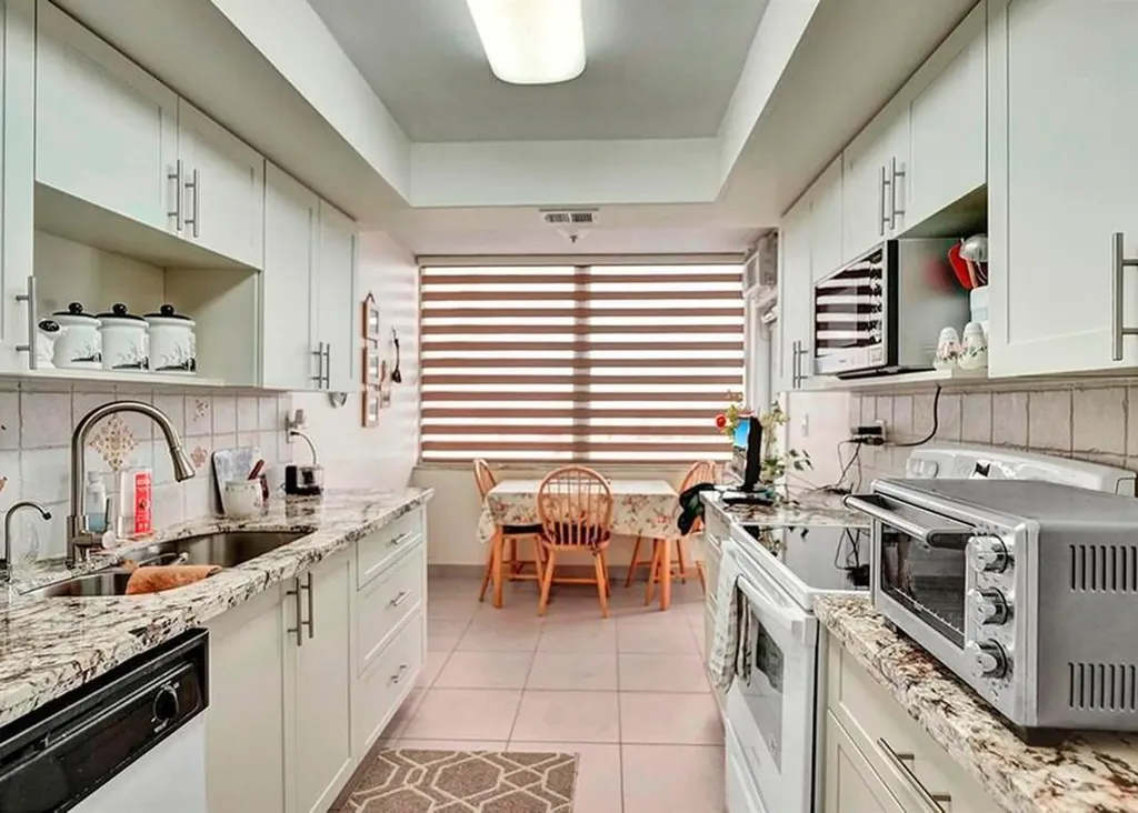 18031 Biscayne Boulevard Aventura FL 33160
