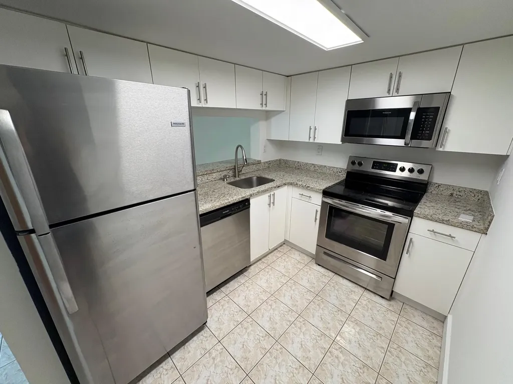 11800 SW 18th Street Miami FL 33175