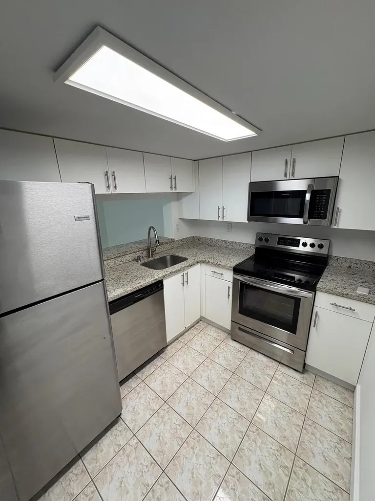 11800 SW 18th Street Miami FL 33175