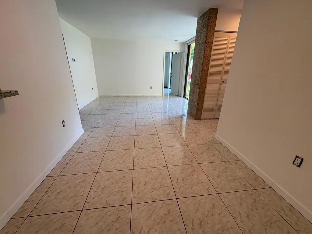 11800 SW 18th Street Miami FL 33175
