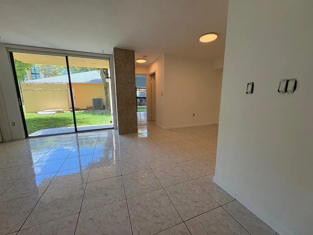 11800 SW 18th Street Miami FL 33175
