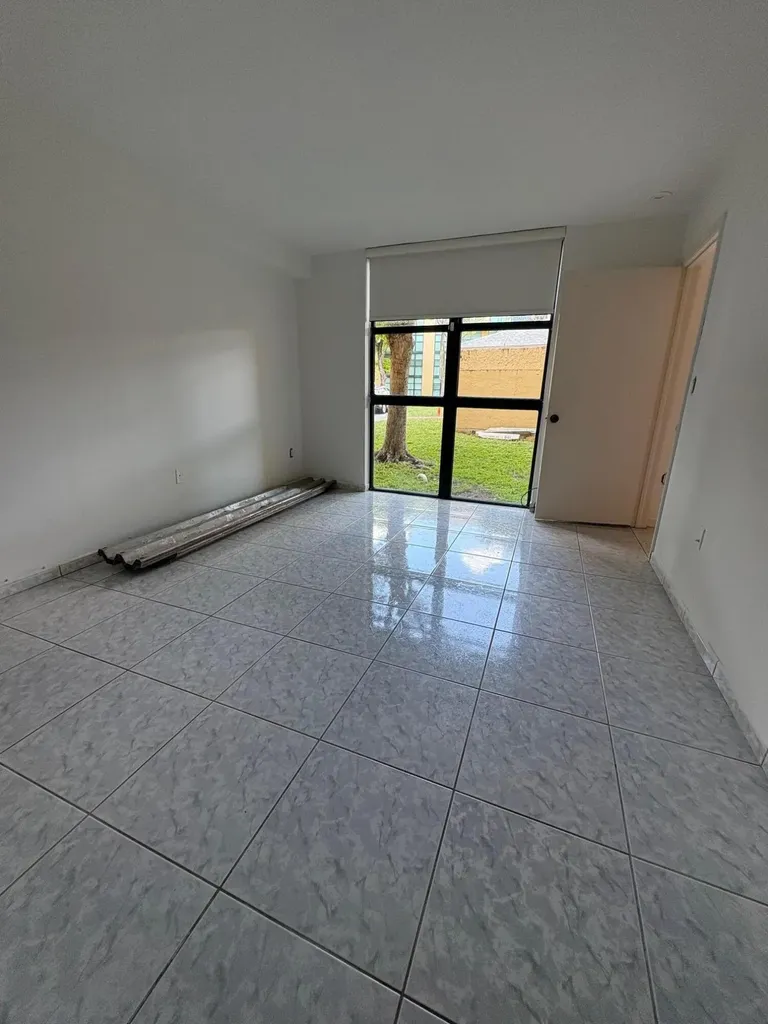 11800 SW 18th Street Miami FL 33175