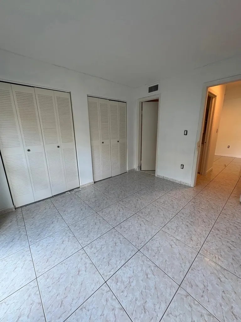 11800 SW 18th Street Miami FL 33175