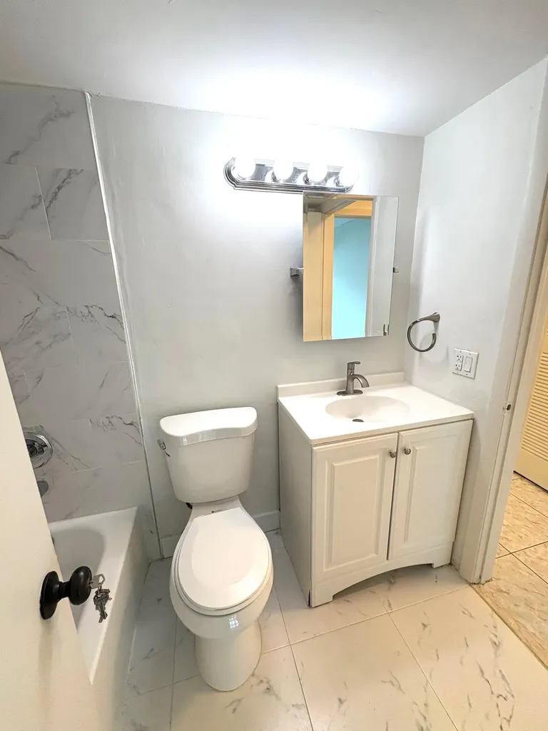 11800 SW 18th Street Miami FL 33175