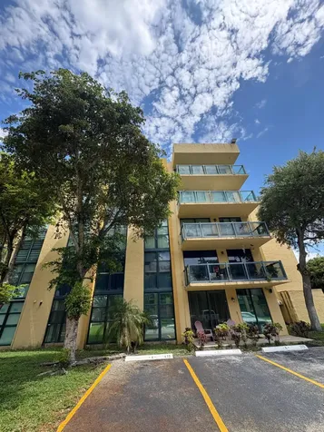 11800 SW 18th Street Miami FL 33175