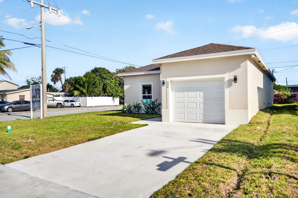 402 NW 12th Avenue Boynton Beach FL 33435
