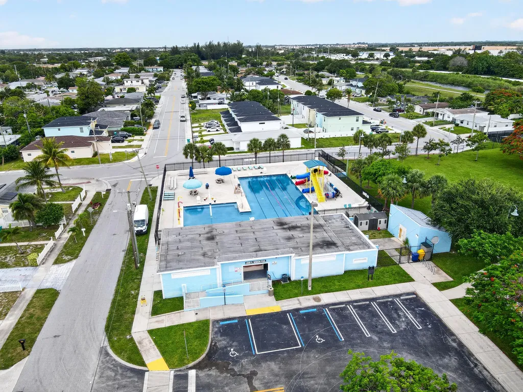 402 NW 12th Avenue Boynton Beach FL 33435
