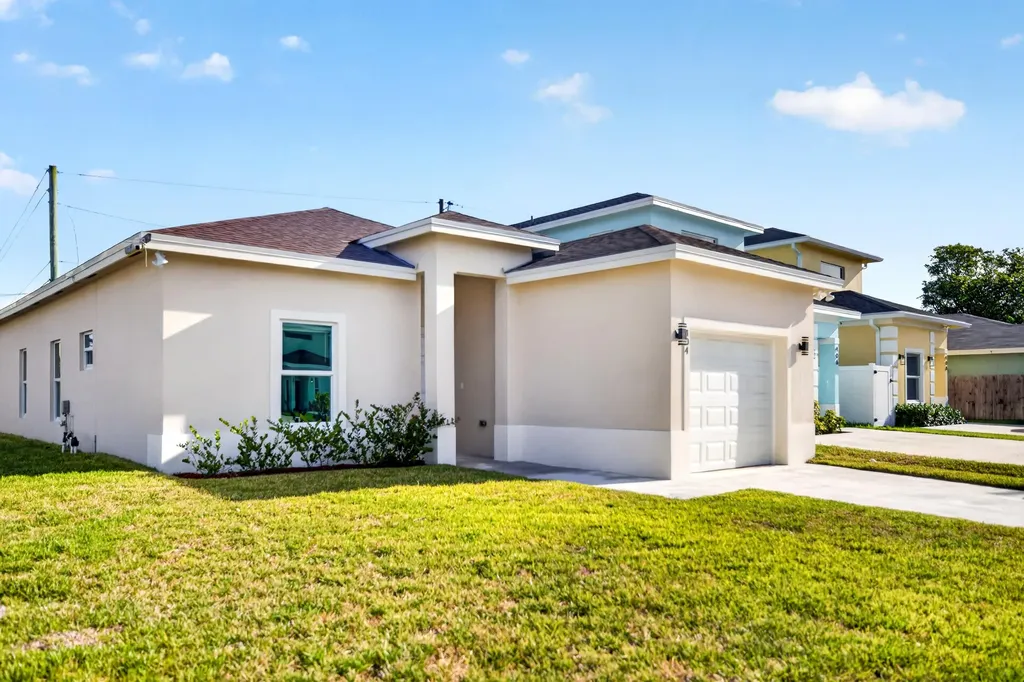 402 NW 12th Avenue Boynton Beach FL 33435