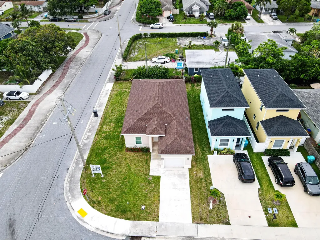 402 NW 12th Avenue Boynton Beach FL 33435