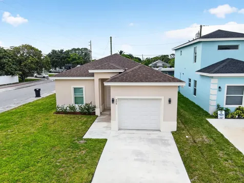 402 NW 12th Avenue Boynton Beach FL 33435