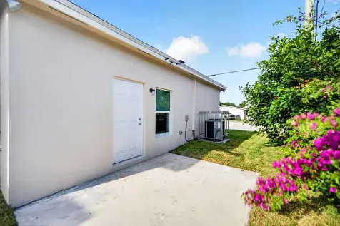 402 NW 12th Avenue Boynton Beach FL 33435