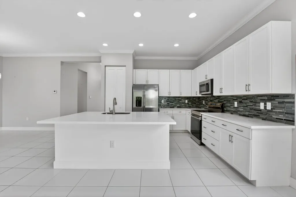 15251 Waterleaf Lane Delray Beach FL 33446