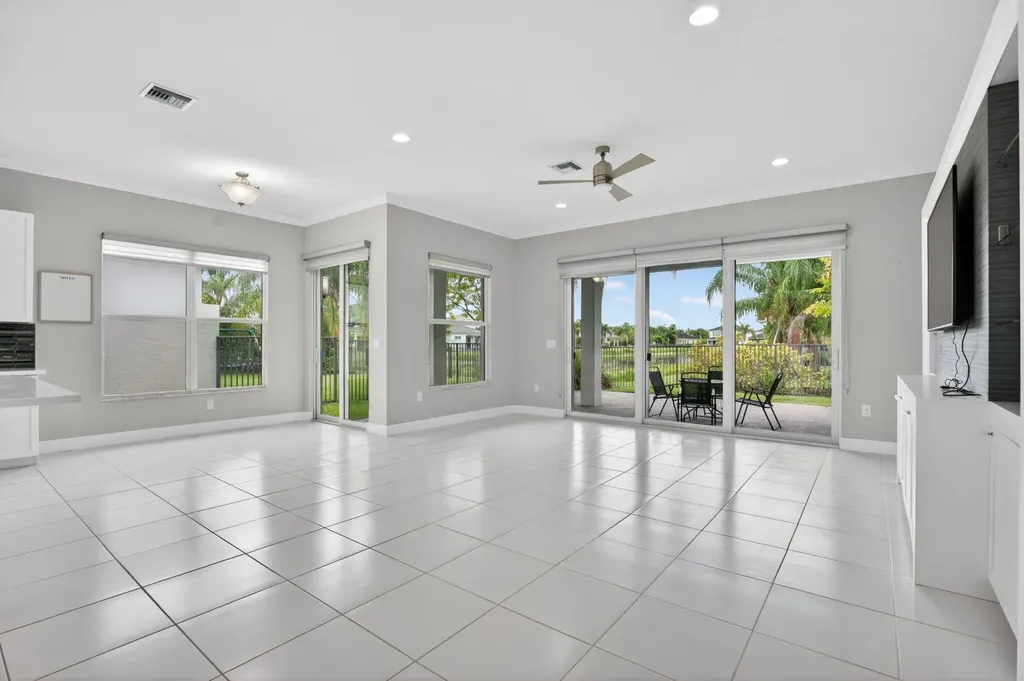 15251 Waterleaf Lane Delray Beach FL 33446