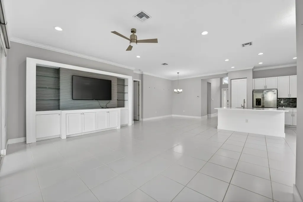 15251 Waterleaf Lane Delray Beach FL 33446