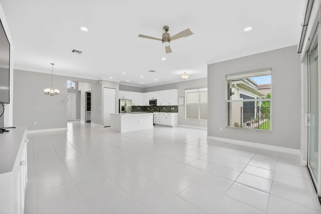 15251 Waterleaf Lane Delray Beach FL 33446