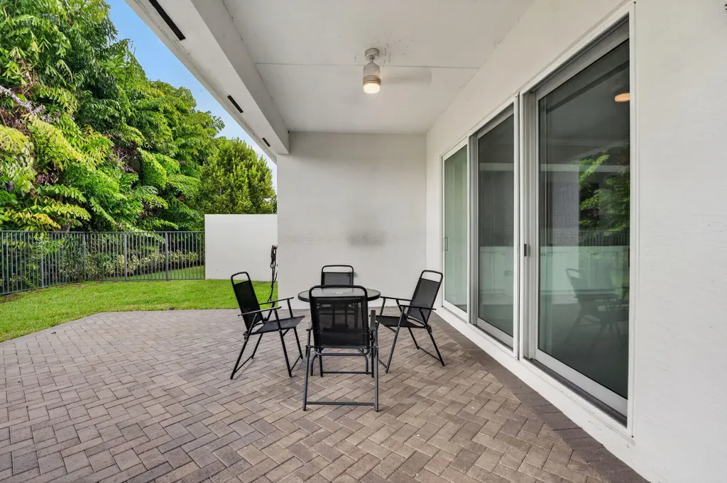 15251 Waterleaf Lane Delray Beach FL 33446