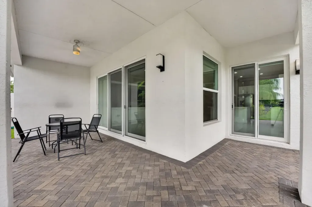 15251 Waterleaf Lane Delray Beach FL 33446
