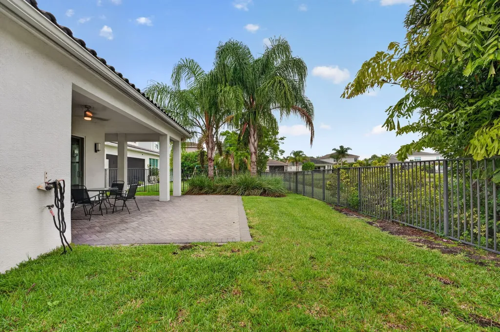 15251 Waterleaf Lane Delray Beach FL 33446