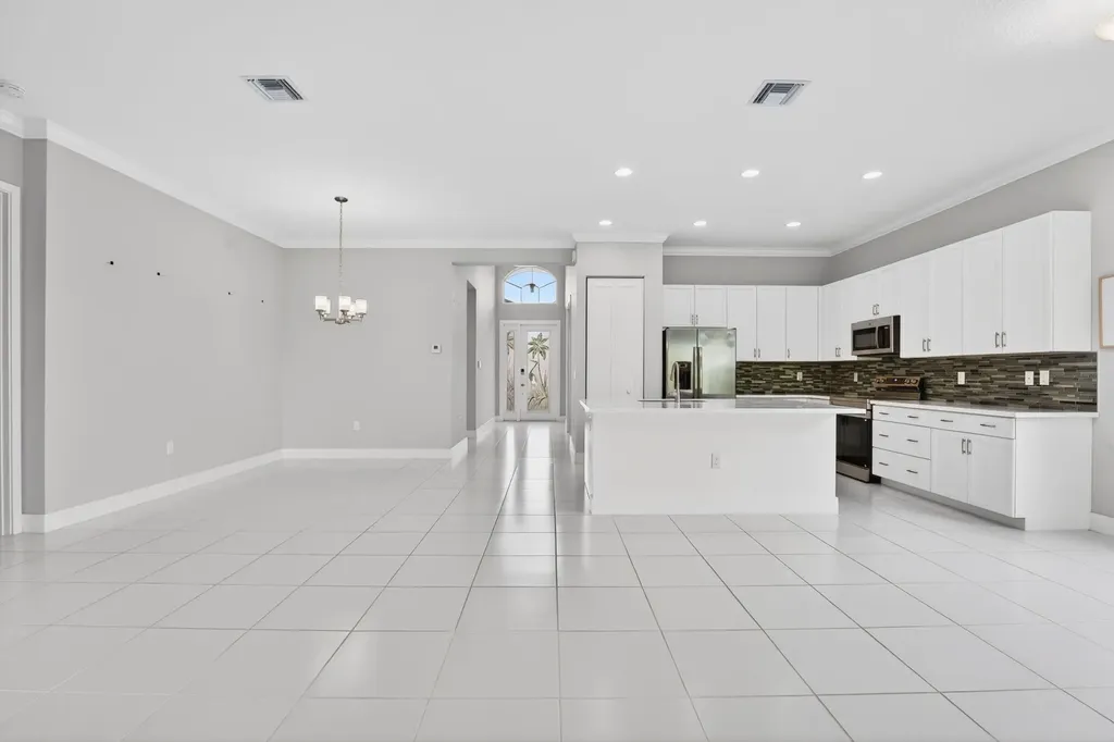 15251 Waterleaf Lane Delray Beach FL 33446