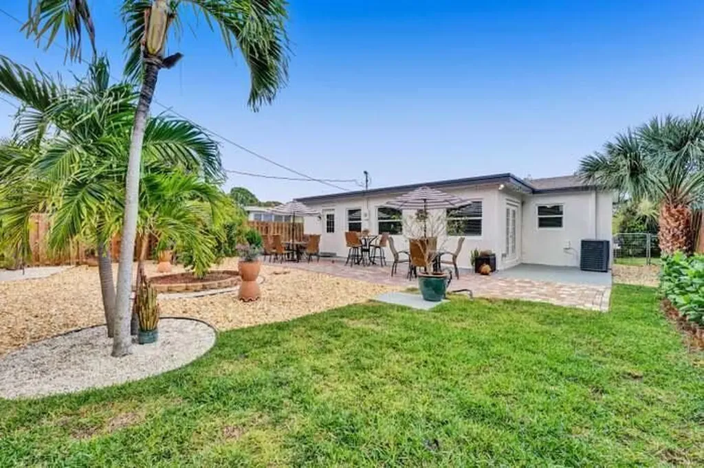 1609 N M Street Lake Worth Beach FL 33460
