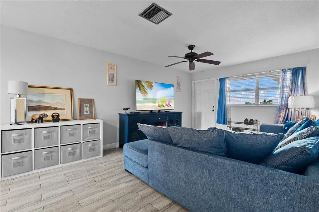 941 Crystal Lake Drive Deerfield Beach FL 33064