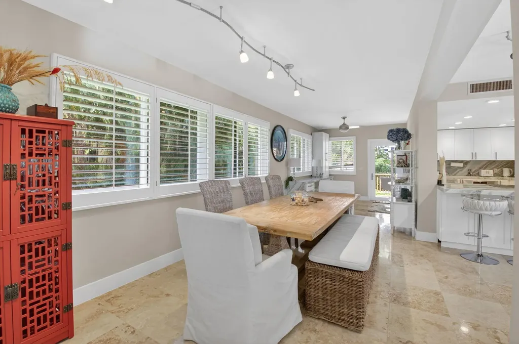 122 Andrews Avenue Delray Beach FL 33483
