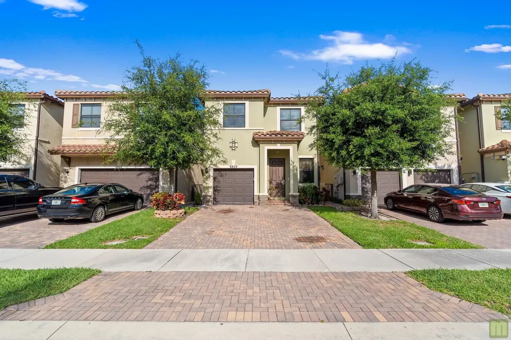 5809 NW 46th Lane Tamarac FL 33319
