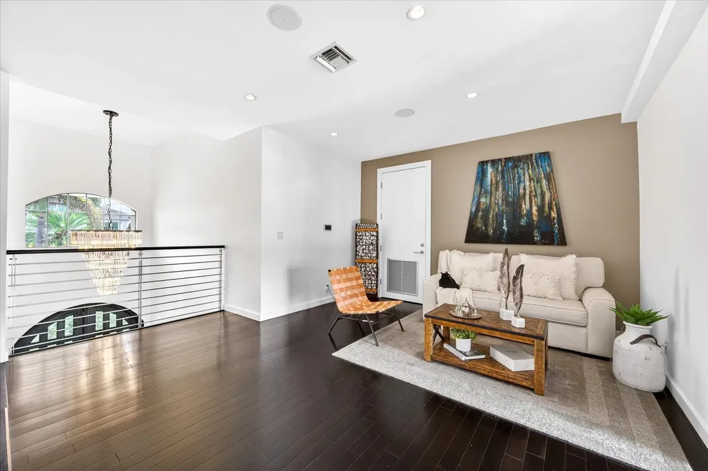 2740 NE 17th Street Fort Lauderdale FL 33305