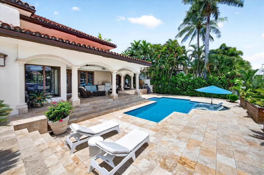 2740 NE 17th Street Fort Lauderdale FL 33305