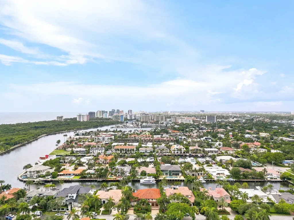 2740 NE 17th Street Fort Lauderdale FL 33305