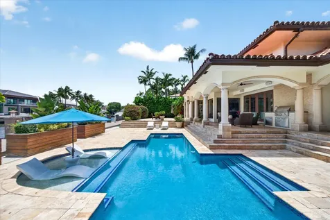 2740 NE 17th Street Fort Lauderdale FL 33305
