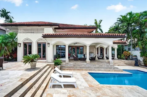 2740 NE 17th Street Fort Lauderdale FL 33305